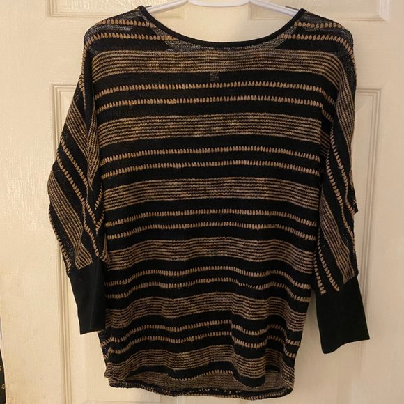 Women's Sweater Charming Charlies Size Medium - Picture 2 of 2